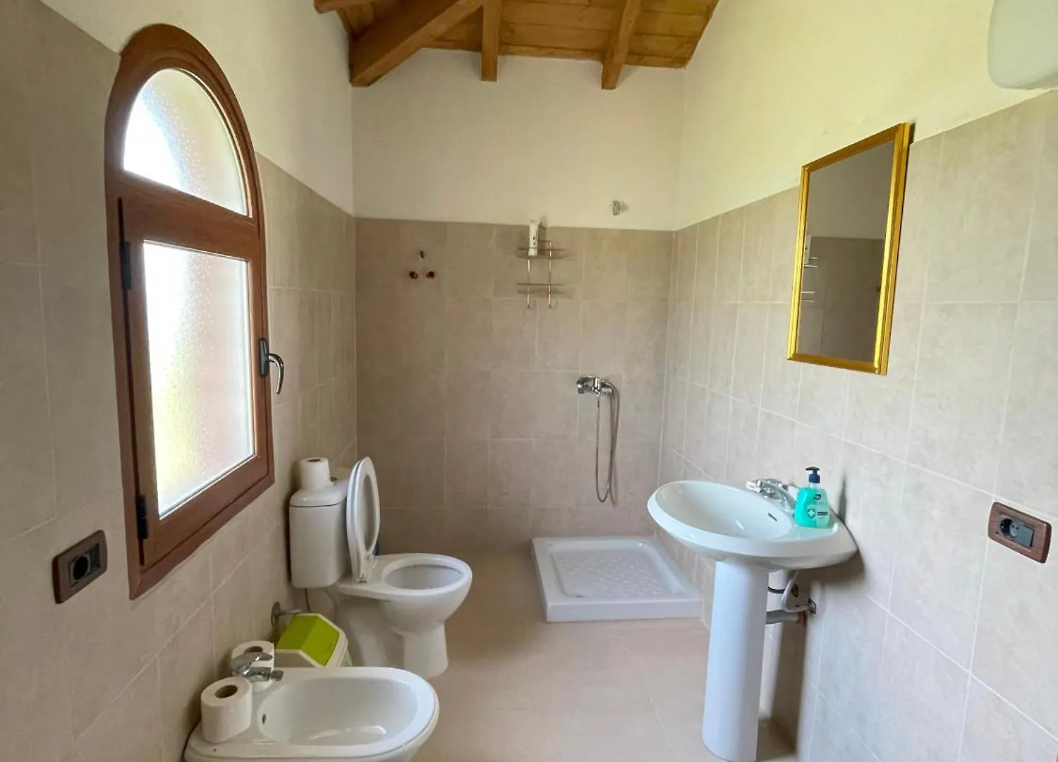 Juniperus Village House Vlorë 0*,  Albanien