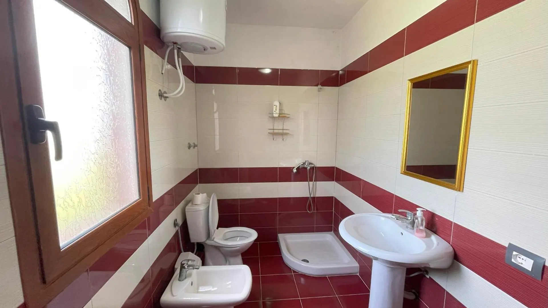 Semesterbostad Juniperus Village House Vlorë